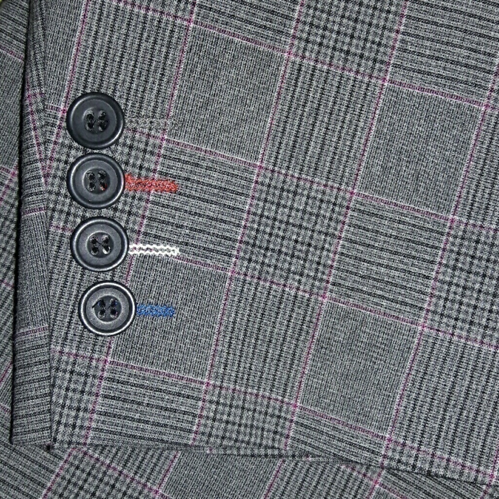Grey Fitted Plaid Blazer w/ Distinctive Accents, XL - Picture 5 of 9